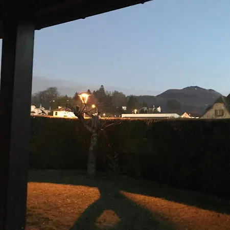 D'hotes Chez Christiane 住宿加早餐酒店 *