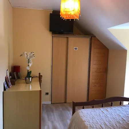 D'hotes Chez Christiane 住宿加早餐酒店 卢德