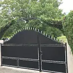 D'hotes Chez Christiane * Лурд